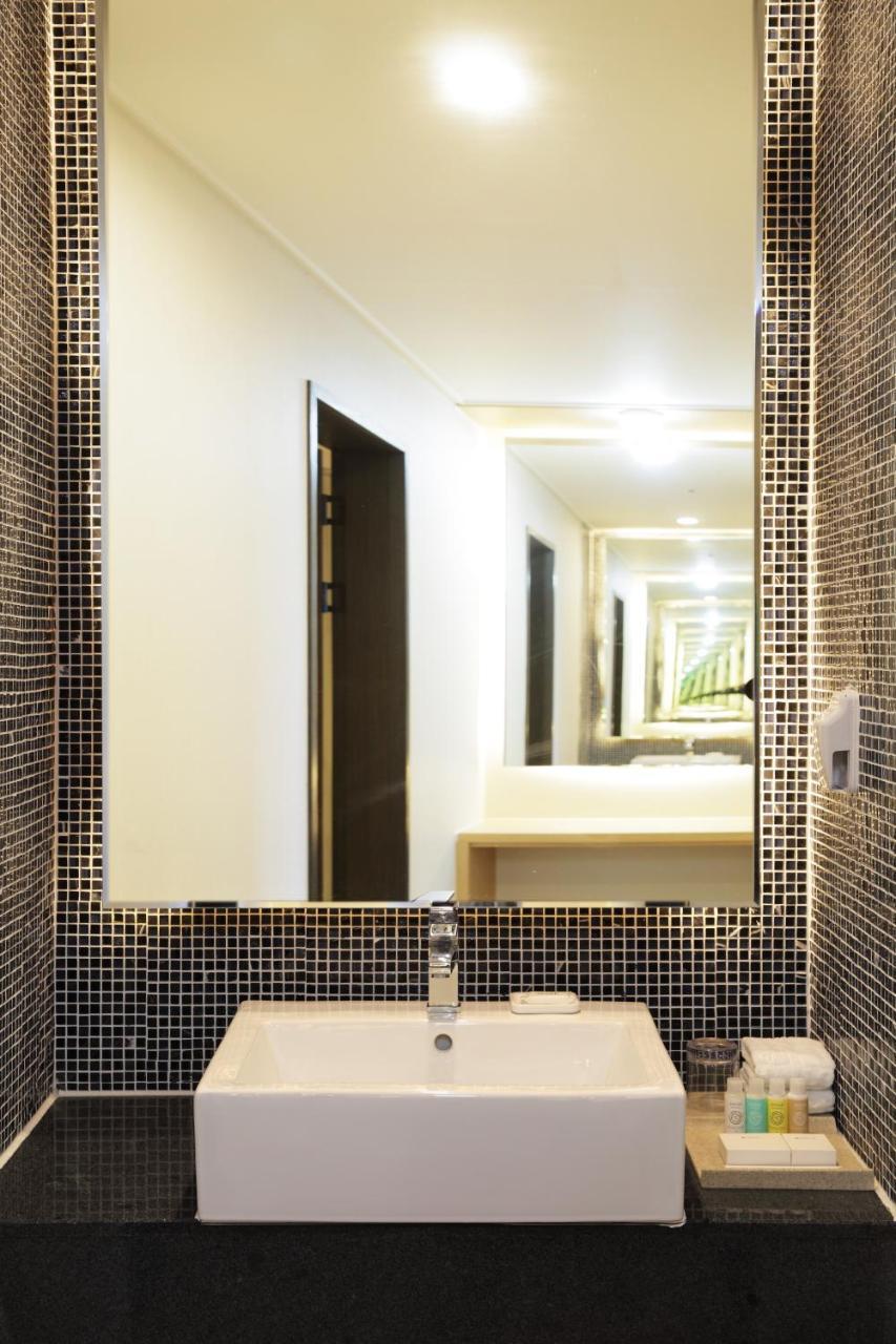 Hotel Shalom Csedzsu Kültér fotó