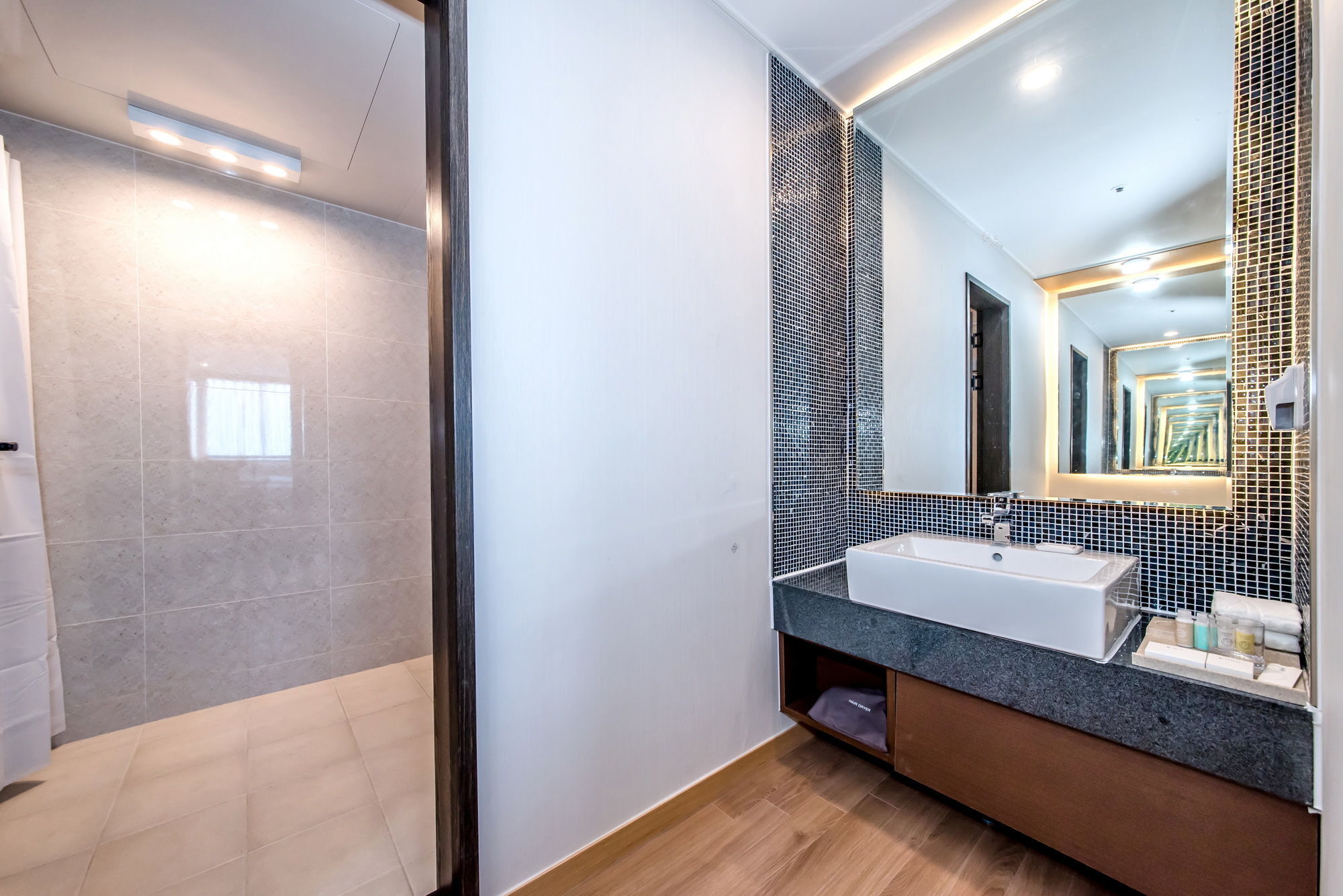 Hotel Shalom Csedzsu Kültér fotó