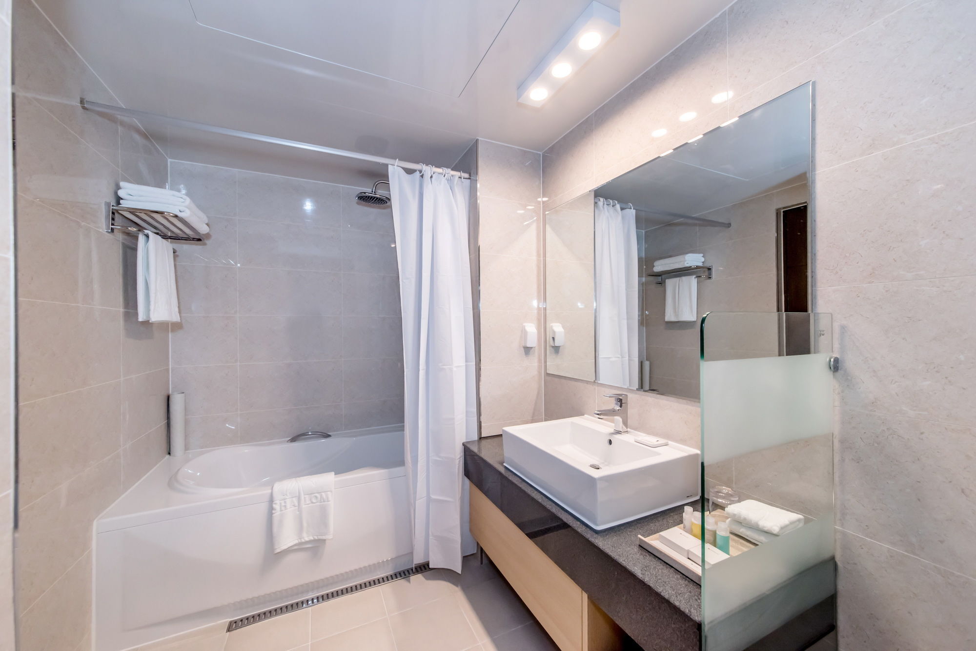 Hotel Shalom Csedzsu Kültér fotó